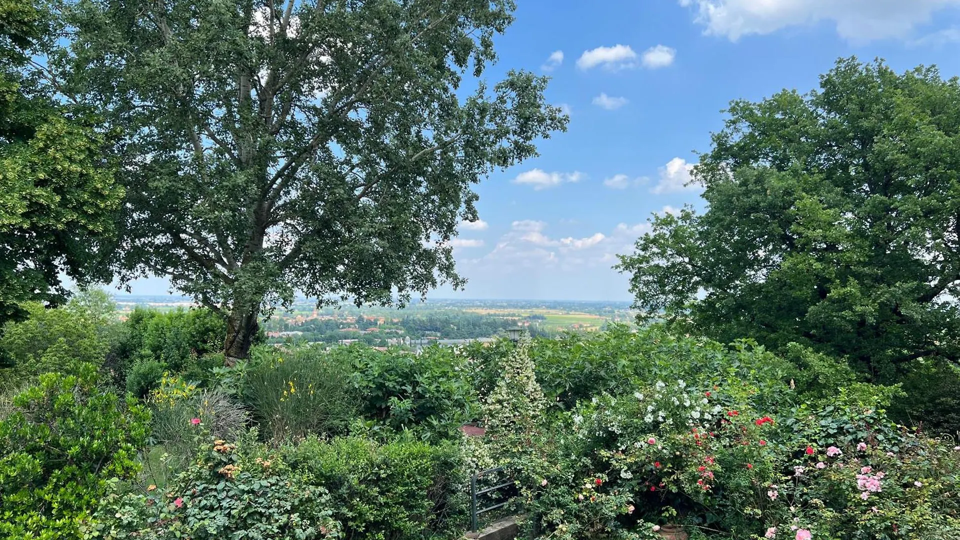 Villa Degli Olmi Castel San Pietro Terme 0*,  Italy